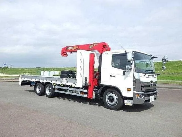 Hino Profia 2025 — миниатюра 2