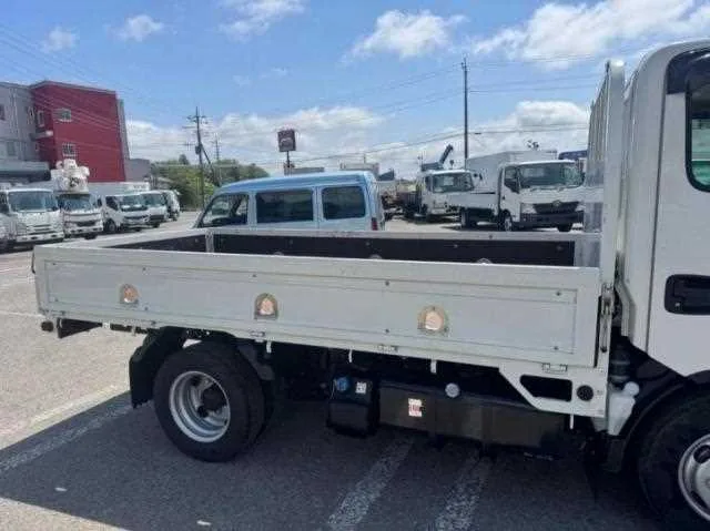 Isuzu Elf Truck 2025 — миниатюра 3