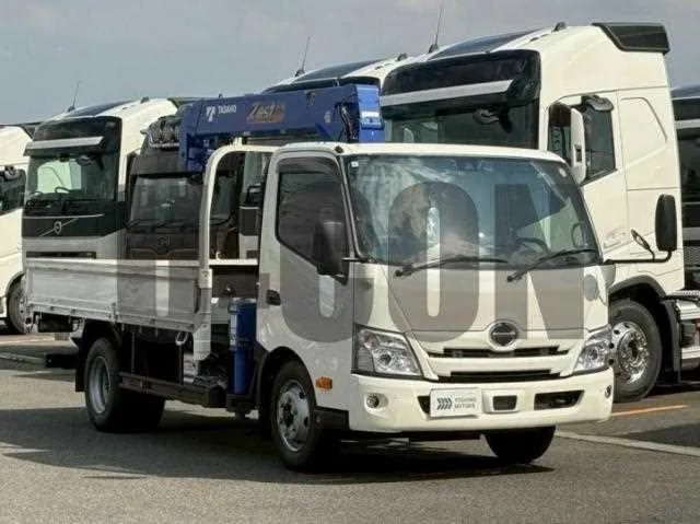 Hino Dutro 2024 — миниатюра 2
