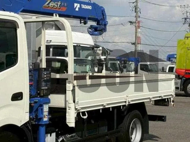 Hino Dutro 2024 — миниатюра 3