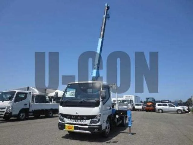 Mitsubishi Fuso Canter 2023 — фото 1, купить с доставкой в Москву