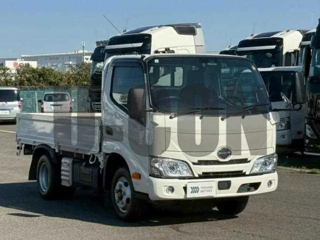 Hino Dutro 2024 — миниатюра 2