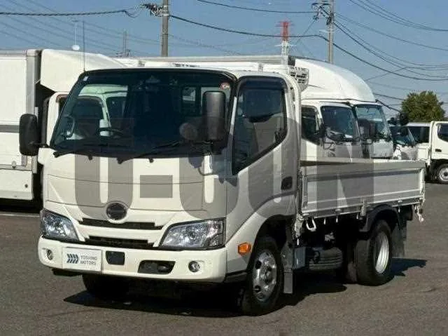 Hino Dutro 2024 — фото 1, купить с доставкой в Москву