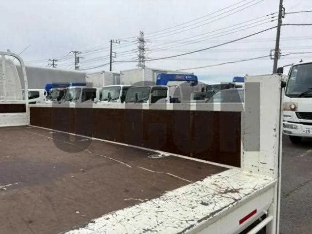 Hino Dutro 2024 — миниатюра 4
