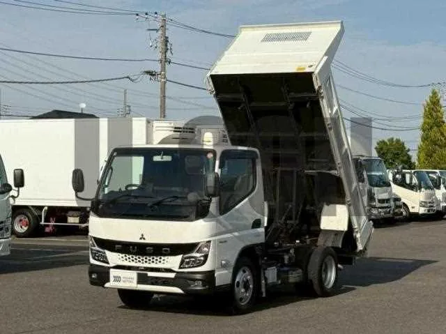 Mitsubishi Fuso Canter 2024 — фото 1, купить с доставкой в Москву