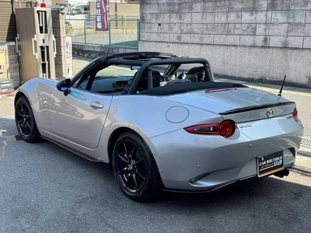 Mazda Roadster 2022 — миниатюра 5
