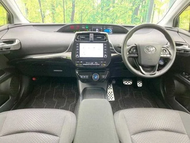 Toyota Prius 2022 — миниатюра 2