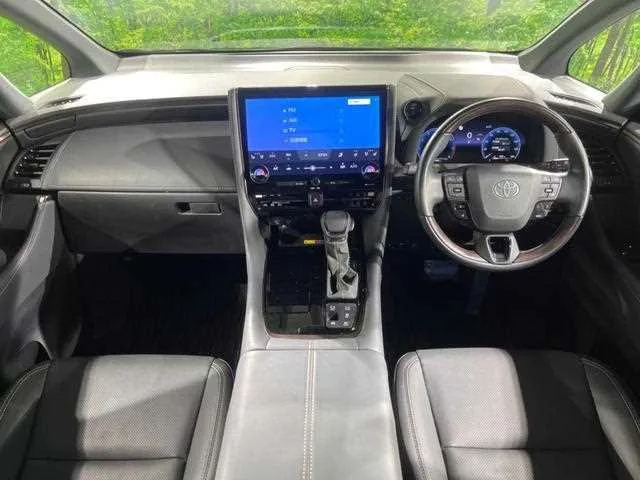 Toyota Alphard Hybrid 2024 — миниатюра 2