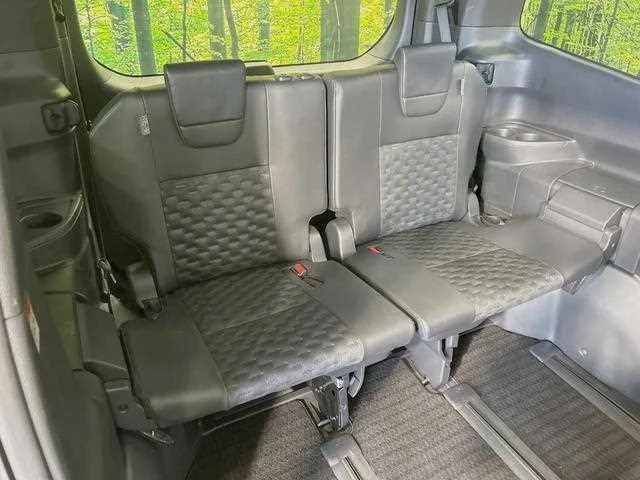 Toyota Voxy 2023 — миниатюра 4