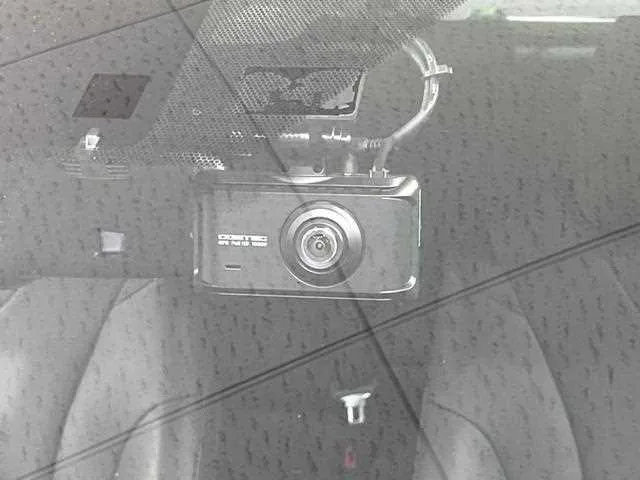 Toyota Prius 2022 — миниатюра 5