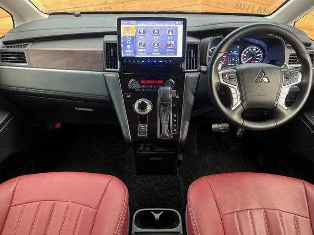 Mitsubishi Delica D:5 2022 — миниатюра 2