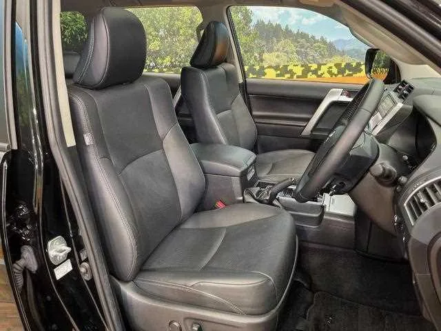 Toyota Land Cruiser Prado 2023 — миниатюра 4