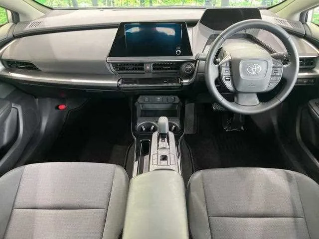 Toyota Prius 2023 — миниатюра 2