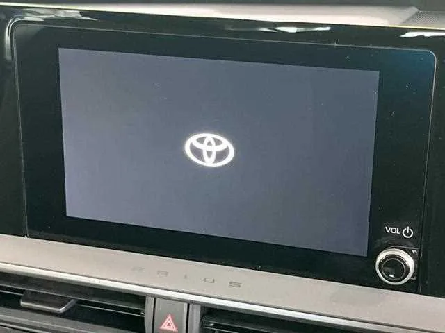 Toyota Prius 2023 — миниатюра 3