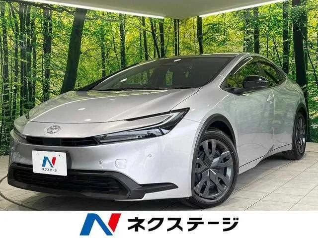 Toyota Prius 2023 — фото 1, купить с доставкой в Москву