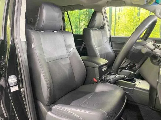 Toyota Land Cruiser Prado 2023 — миниатюра 5