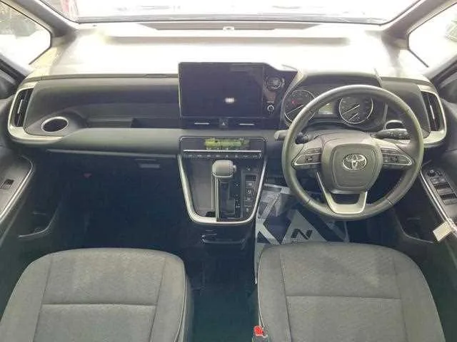 Toyota Noah 2024 — миниатюра 2