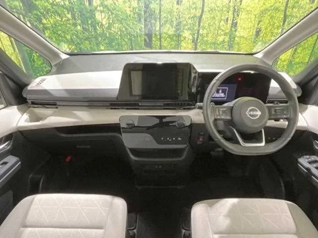 Nissan Serena 2024 — миниатюра 2