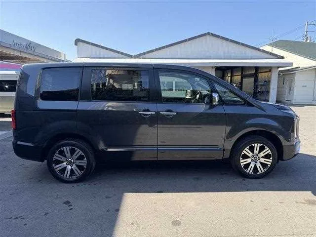 Mitsubishi Delica D:5 2024 — миниатюра 5