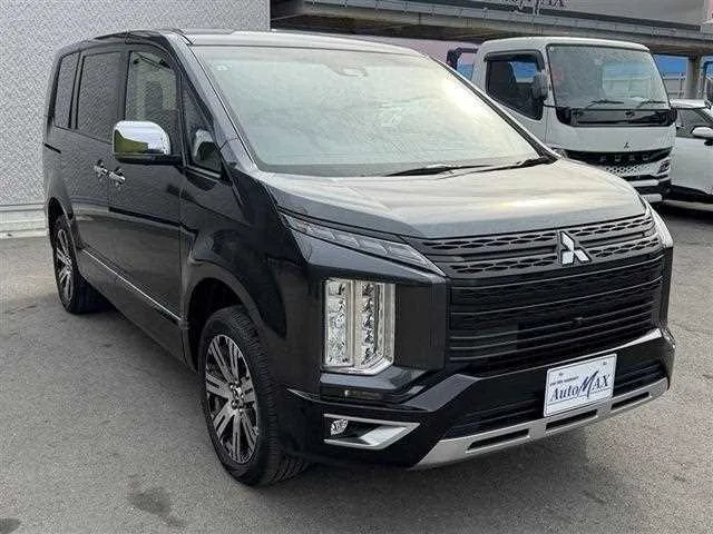 Mitsubishi Delica D5 2024 — миниатюра 3
