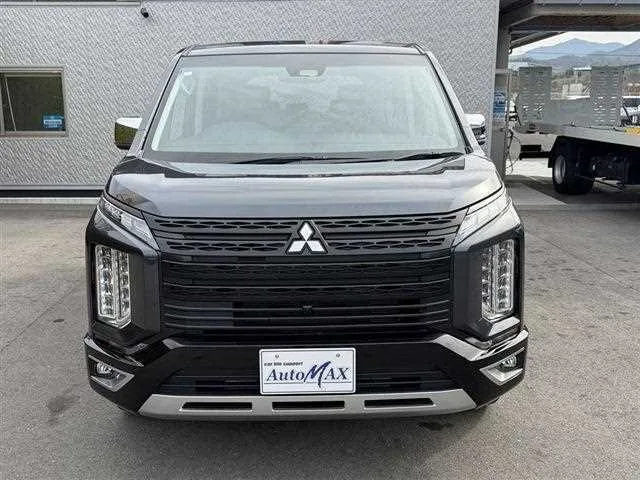 Mitsubishi Delica D5 2024 — миниатюра 5