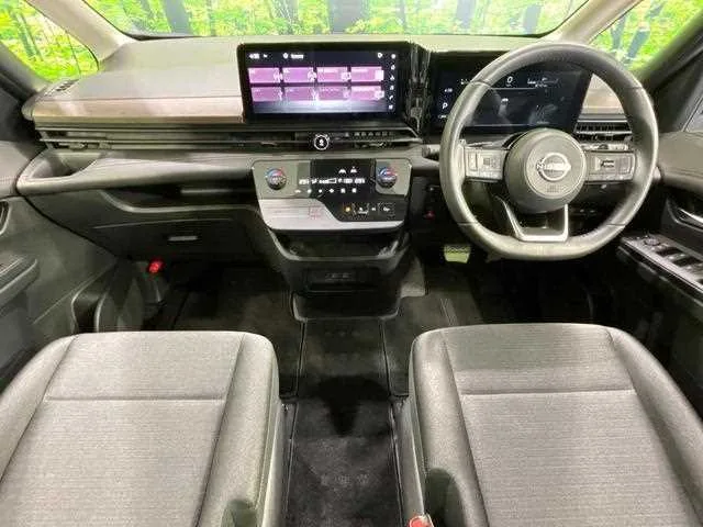 Nissan Serena 2023 — миниатюра 2