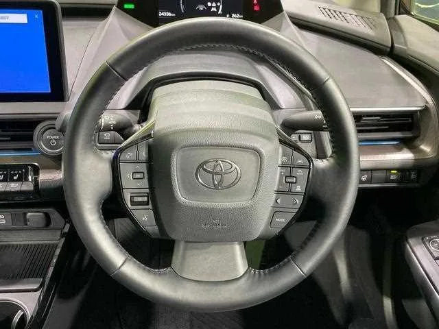 Toyota Prius 2023 — миниатюра 4