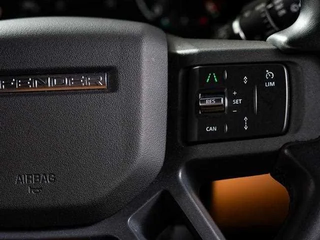 Land Rover Defender 2024 — миниатюра 4