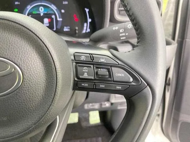 Toyota Sienta 2024 — миниатюра 5