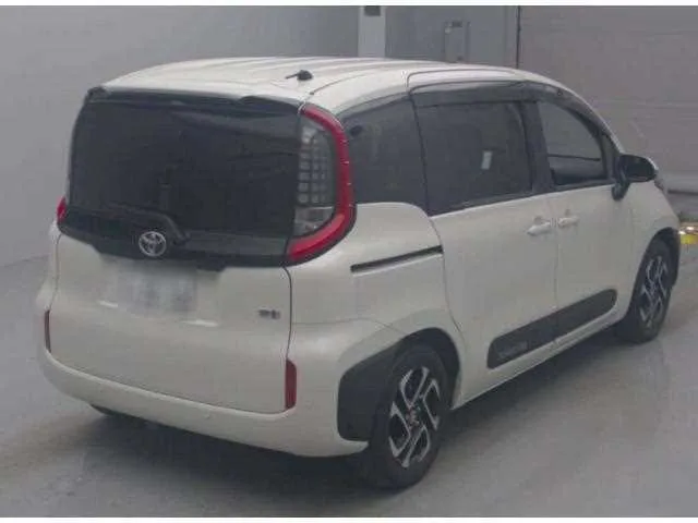 Toyota Sienta 2023 — миниатюра 2