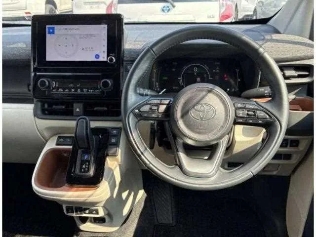 Toyota Sienta 2023 — миниатюра 3