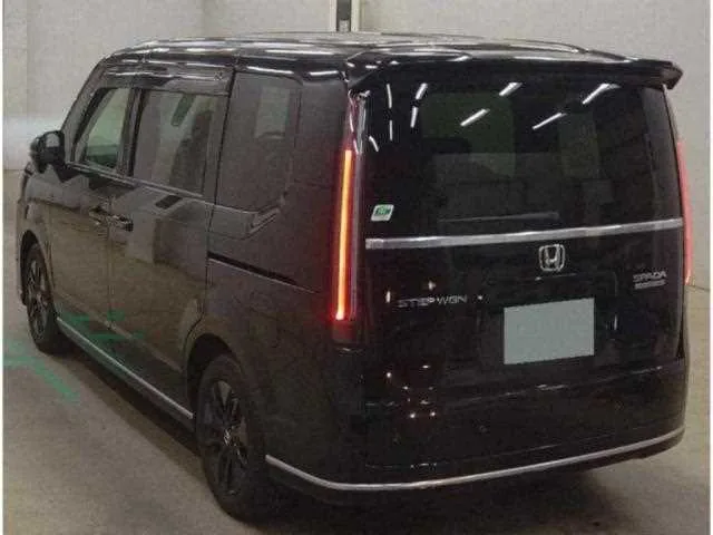 Honda Step WGN 2022 — миниатюра 2