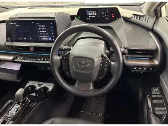 Toyota Prius 2023 — миниатюра 3