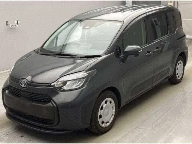 Toyota Sienta 2023 — фото 1, купить с доставкой в Москву