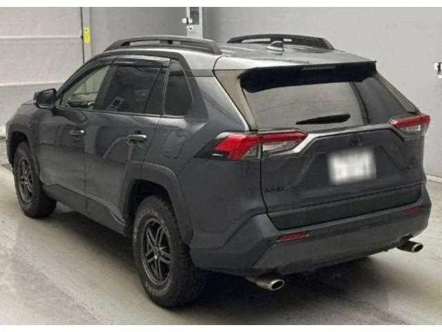 Toyota RAV4 2022 — миниатюра 2