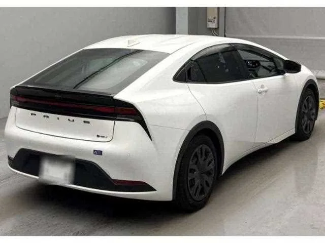 Toyota Prius 2024 — миниатюра 2