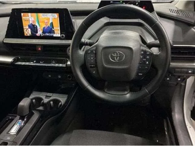 Toyota Prius 2024 — миниатюра 3