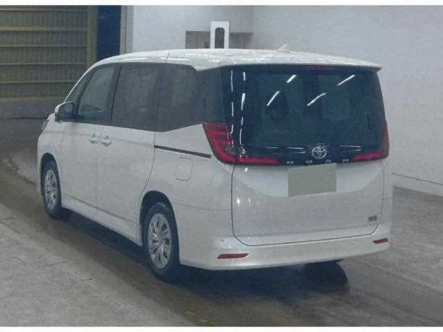 Toyota Noah 2024 — миниатюра 2