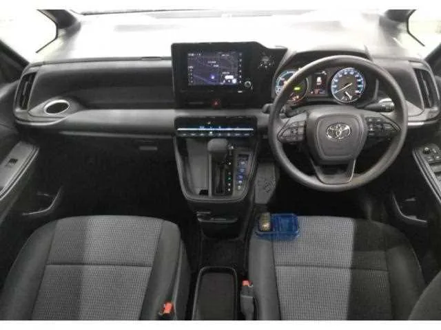Toyota Noah 2024 — миниатюра 3