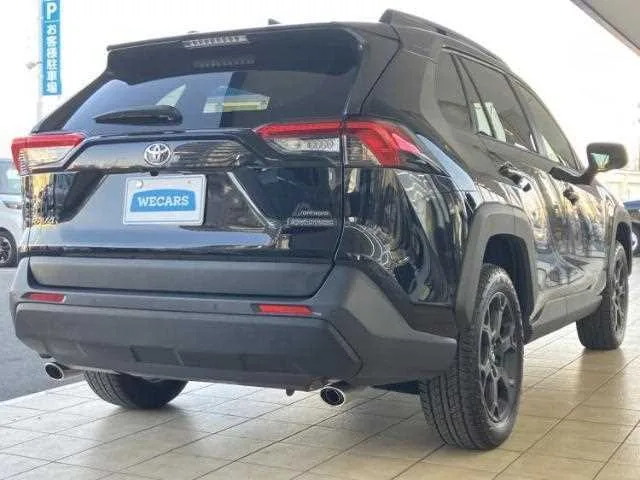 Toyota RAV4 2023 — миниатюра 3