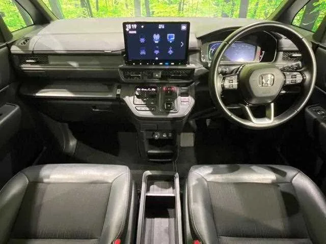 Honda Step WGN 2023 — миниатюра 2