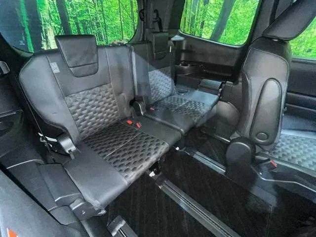 Toyota Voxy 2025 — миниатюра 4