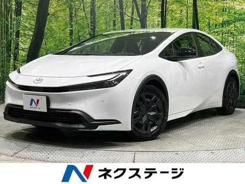 Toyota Prius 2023 купить в Москве