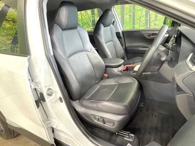 Toyota RAV4 2023 — миниатюра 5
