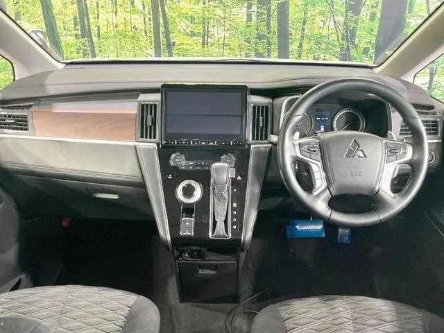 Mitsubishi Delica D:5 2022 — миниатюра 2