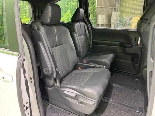 Toyota Noah 2023 — миниатюра 4