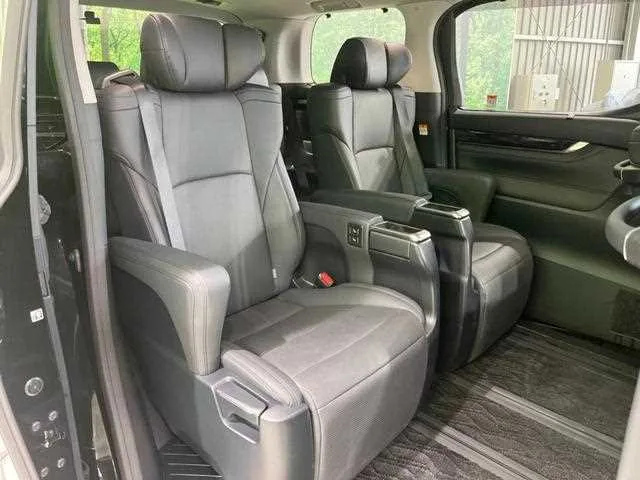 Toyota Alphard G 2023 — миниатюра 4