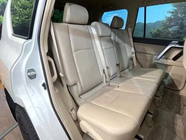 Toyota Land Cruiser Prado 2023 — миниатюра 3