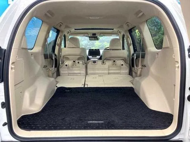 Toyota Land Cruiser Prado 2023 — миниатюра 4