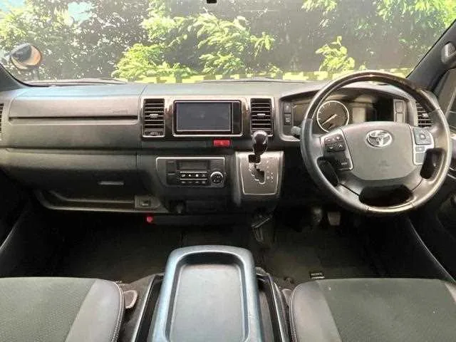 Toyota Hiace Van 2023 — миниатюра 2